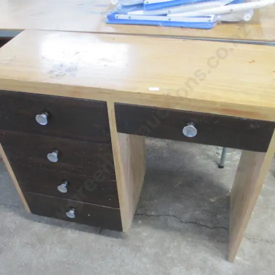 Student Desk
