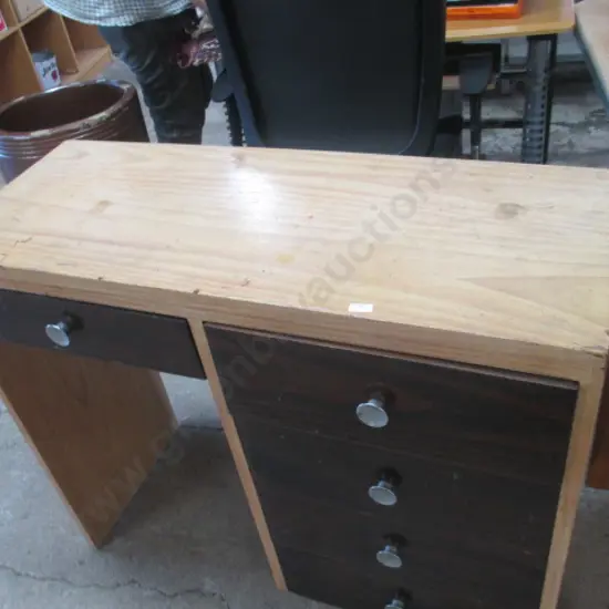 Student Desk