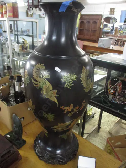 Large Lacquer Vase (af) Image 1++