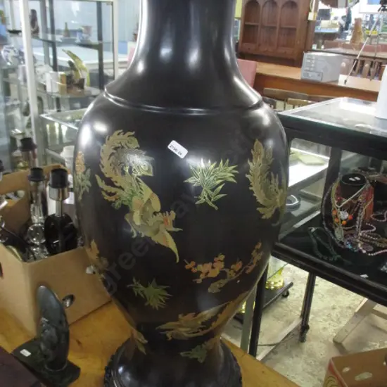 Large Lacquer Vase (af)
