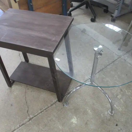 2 Side Tables