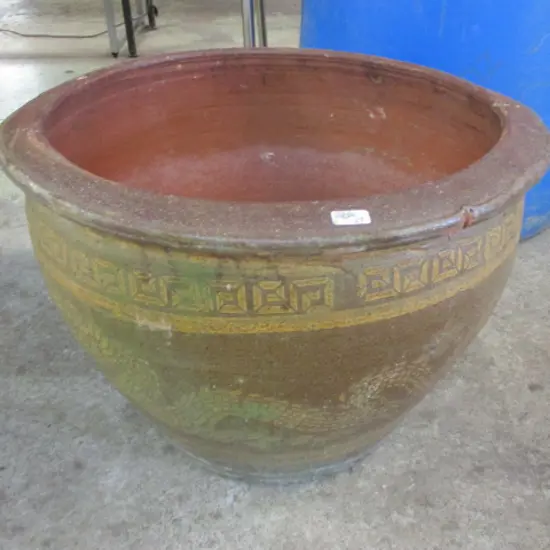 Large Dragon Pot