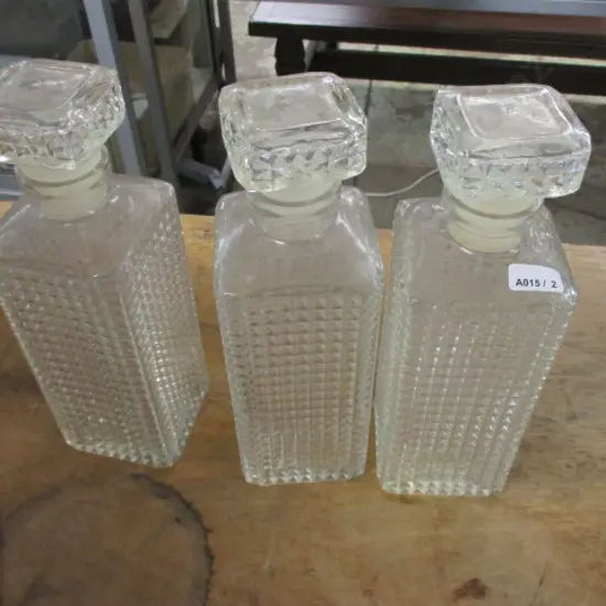 3 Decanters