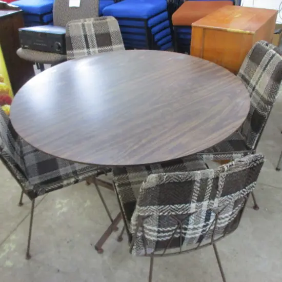 Retro Table & 4 Chairs