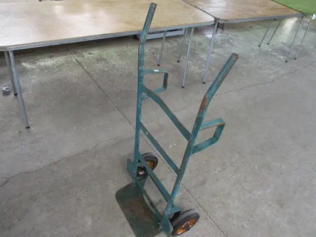 Hand Truck Image 1++