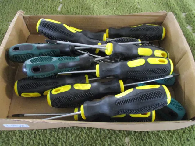 Screwdrivers Image 1++