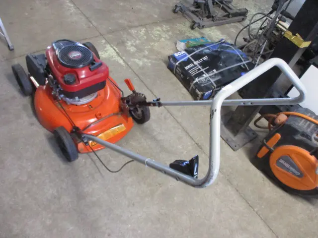 Lawn Mower Image 1++