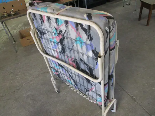 Folding Bed Image 1++