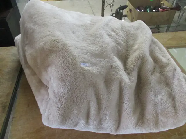 King Blanket Image 1++