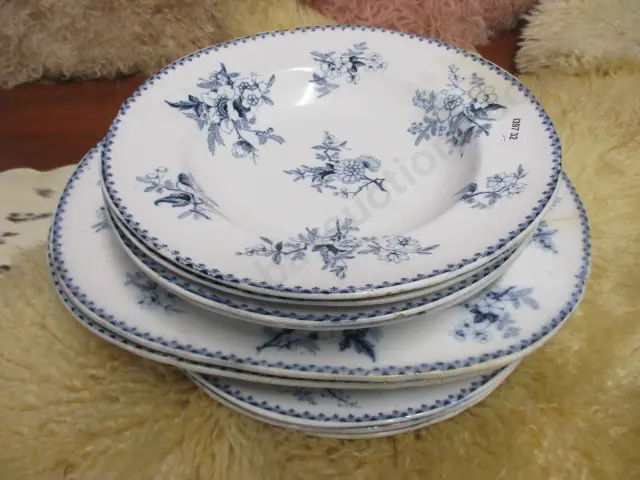 Vintage Dinnerware Image 1++