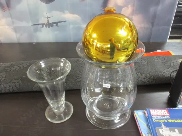 Vases and Bauble Image 1++