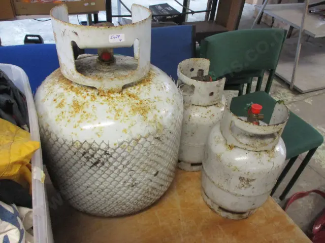 Gas Bottles Image 1++