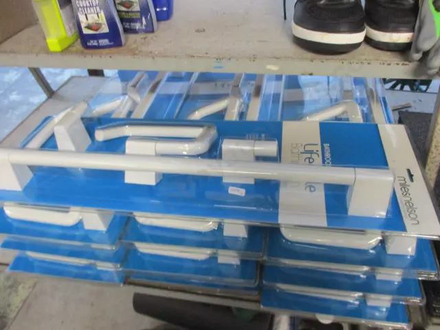 Towel Rails Image 1++