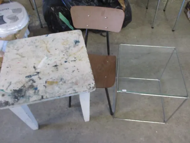 Chair and Tables Image 1++