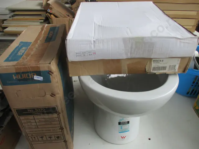 Toilet Suite Image 1++