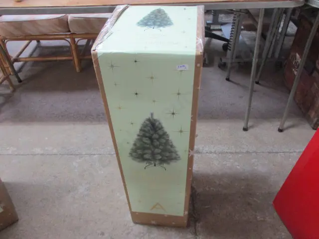 Christmas Tree Image 1++