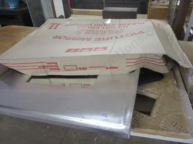 Mirror and Frames Image 1++