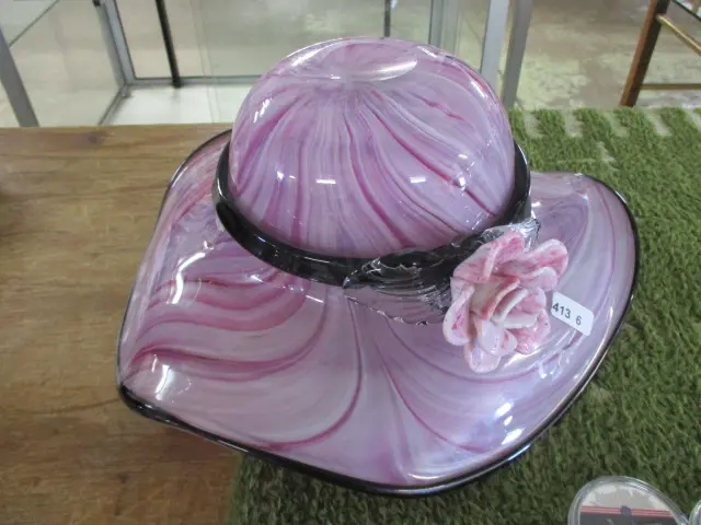 Art Glass Hat Image 1++
