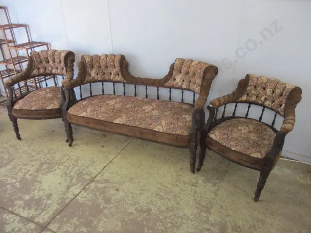 Parlour Suite Image 1++