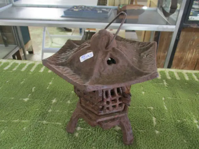 Cast Iron Pagoda Image 1++