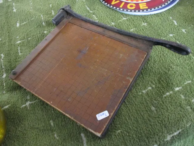 Guillotine Image 1++