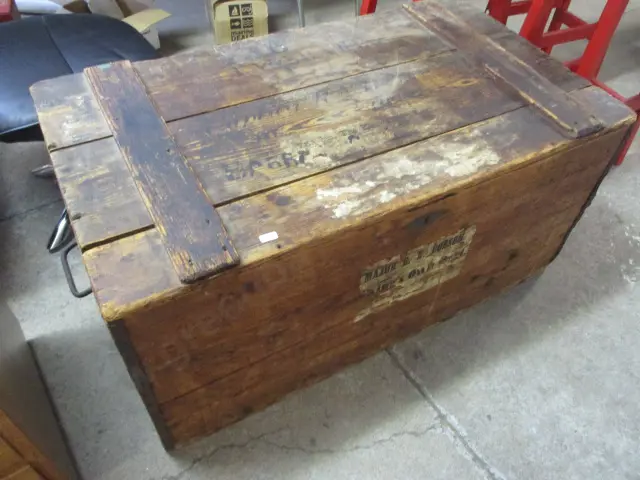 Wooden Chest Image 1++
