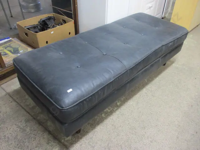Leather Ottoman Image 1++