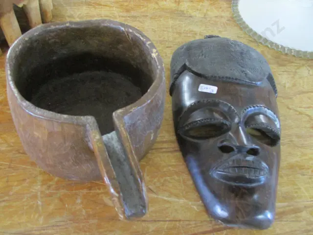 Ethnic Carvings Image 1++