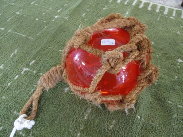 Glass Float Image 1++