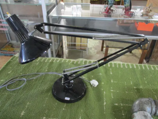 Anglepoise lamp Image 1++