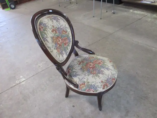 Parlour Chair Image 1++