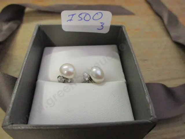 Pearl Earings Image 1++