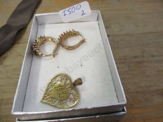 Silver and Gold Image 1++