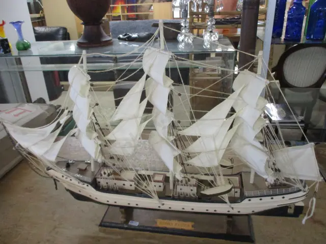 Model Boat Image 1++