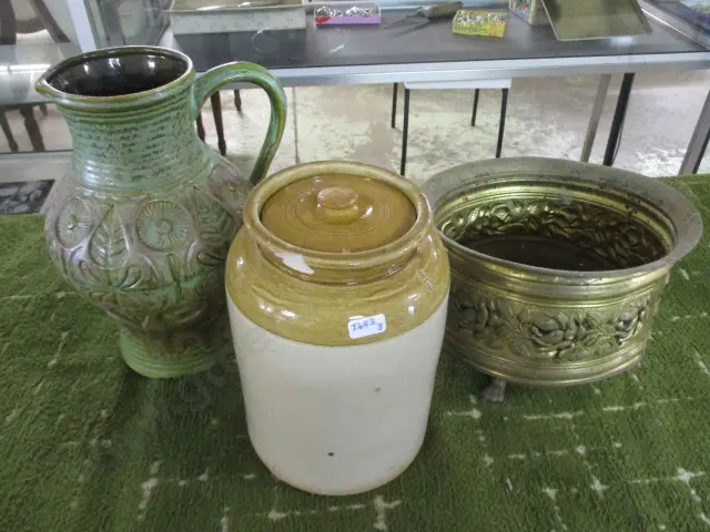 Pottery Etc Image 1++