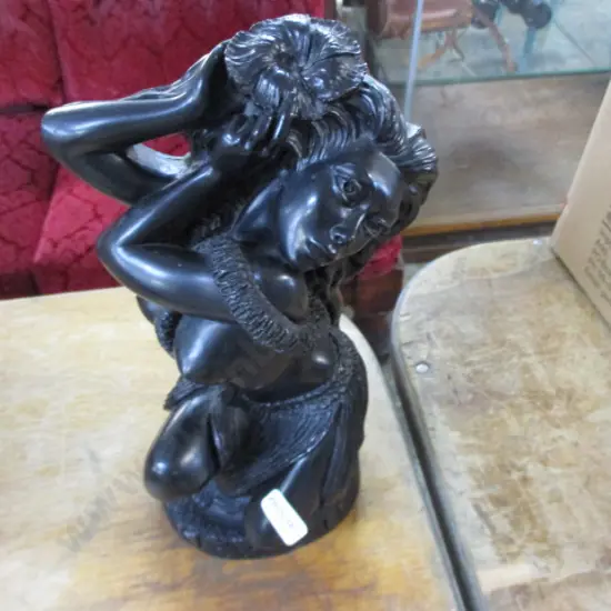 Hawaian Figure