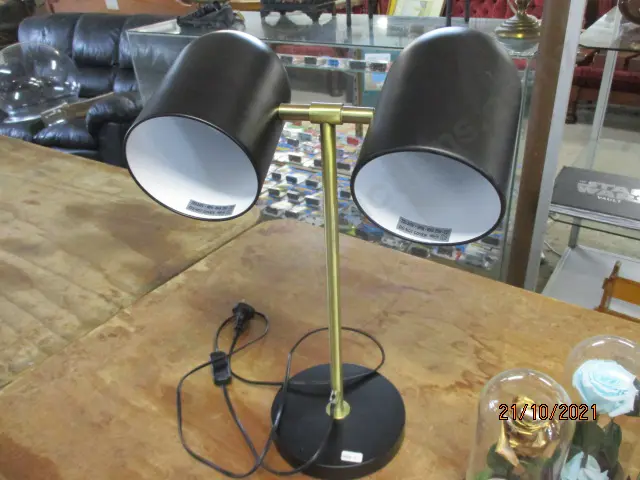 Retro Style Lamp Image 1++