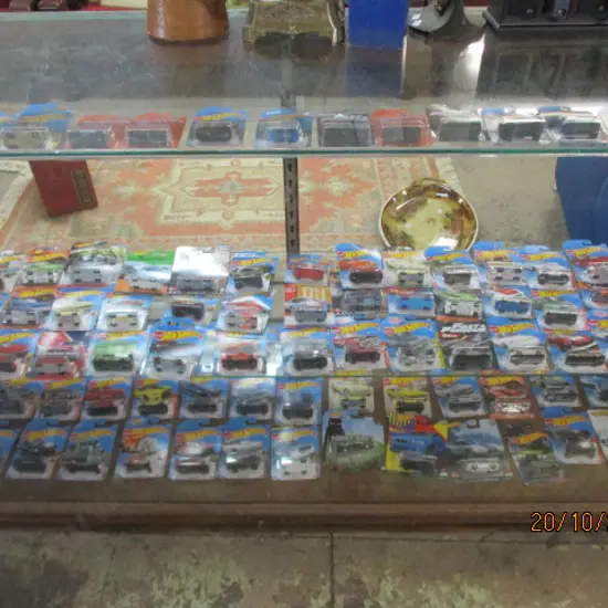 100 x Hot Wheels Cars