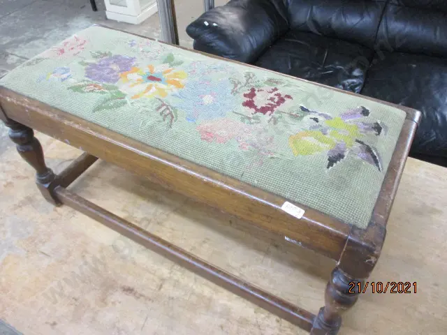 Tapestry Stool Image 1++