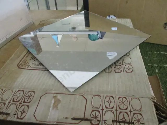 Box Mirrors Image 1++