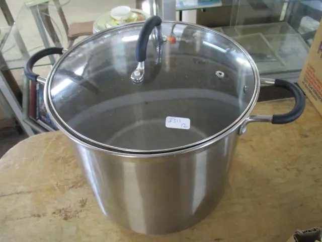 Saucepan Image 1++