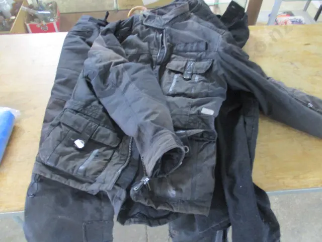 M/bike Clothing Image 1++
