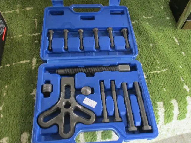 Wheel Puller Image 1++