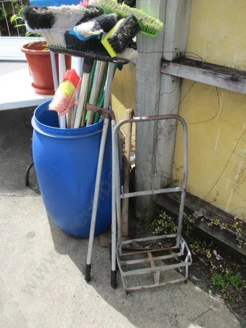 Tools and Trundler Image 1++