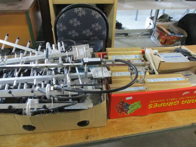 Signal Boosters Image 1++