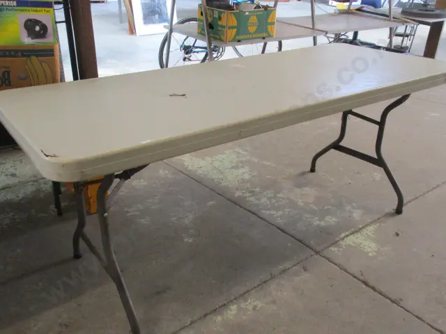 Folding Table Image 1++