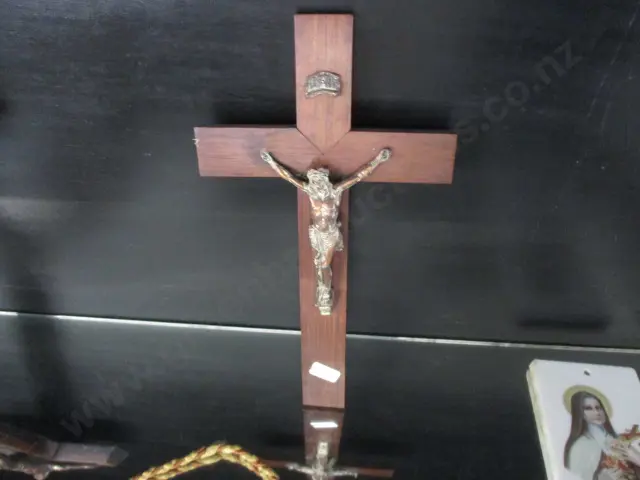 Crucifix Image 1++
