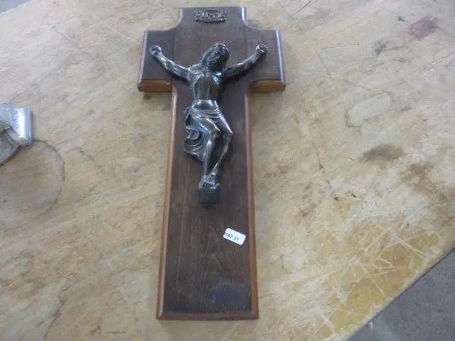 Crucifix Image 1++