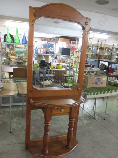 Hall Stand Image 1++