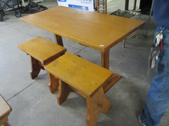 Kauri Table and Stools Image 1++